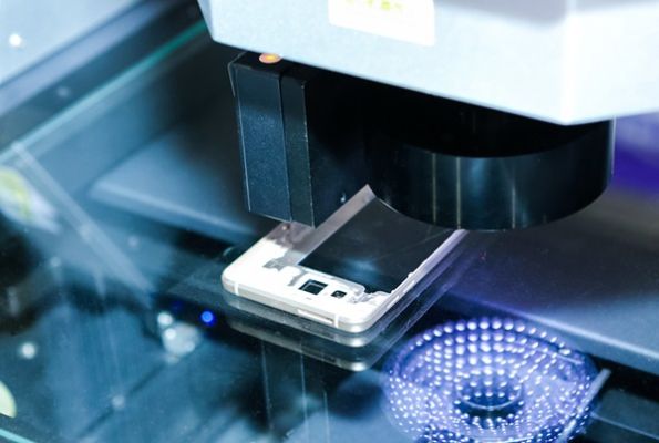 精密制造时代的标配：影像测量仪如何保障手机中框的一致性？